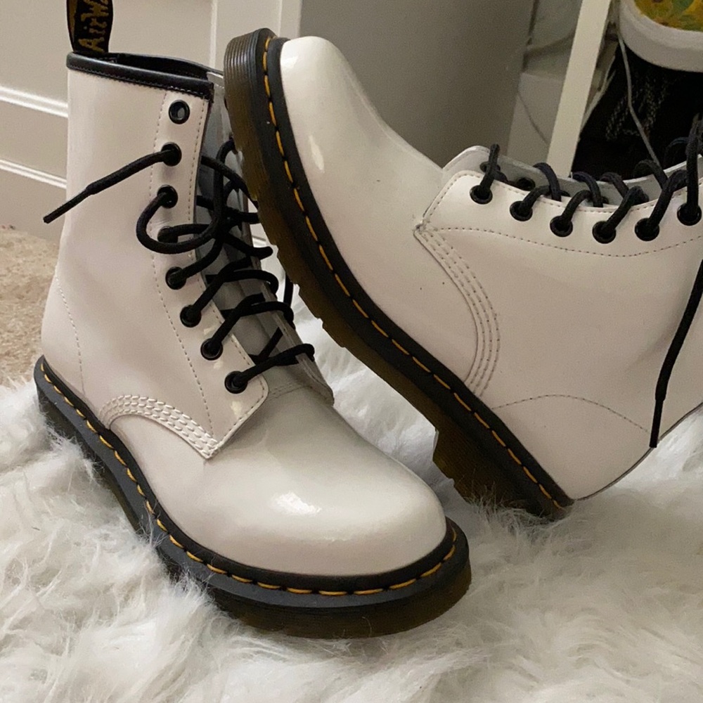 Leather Lace Up 1460 Doc Marten Boots WORN ONCE***